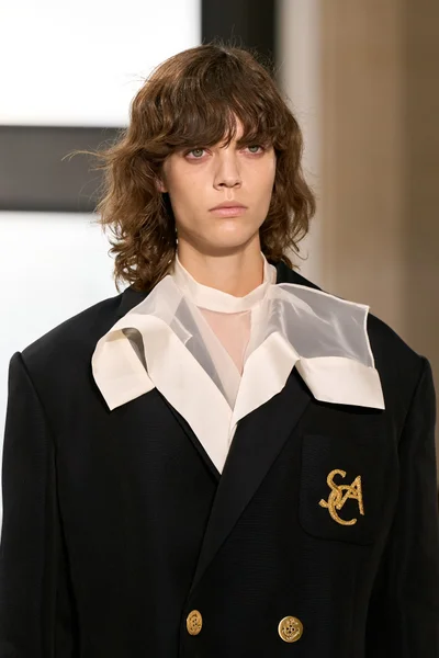 Look 4